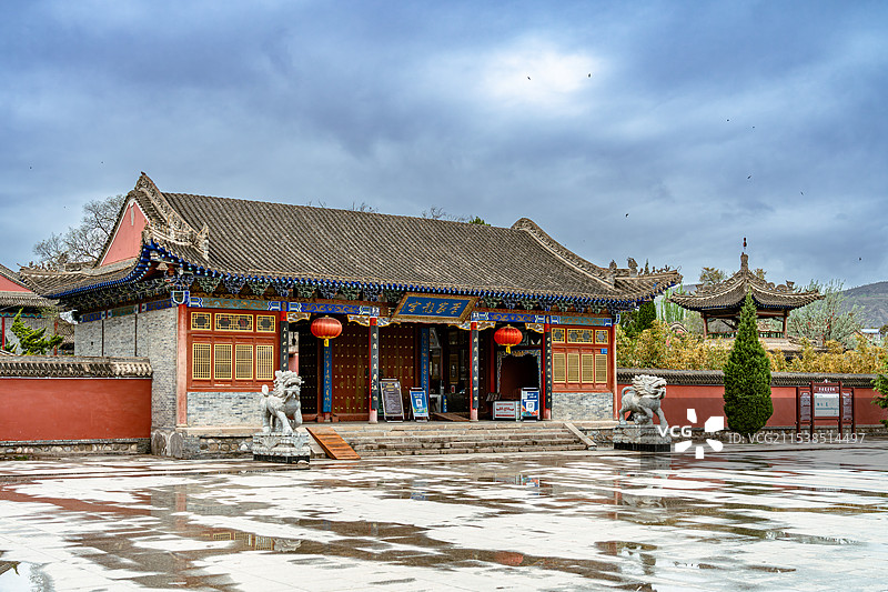 甘肃李家龙宫大门图片素材