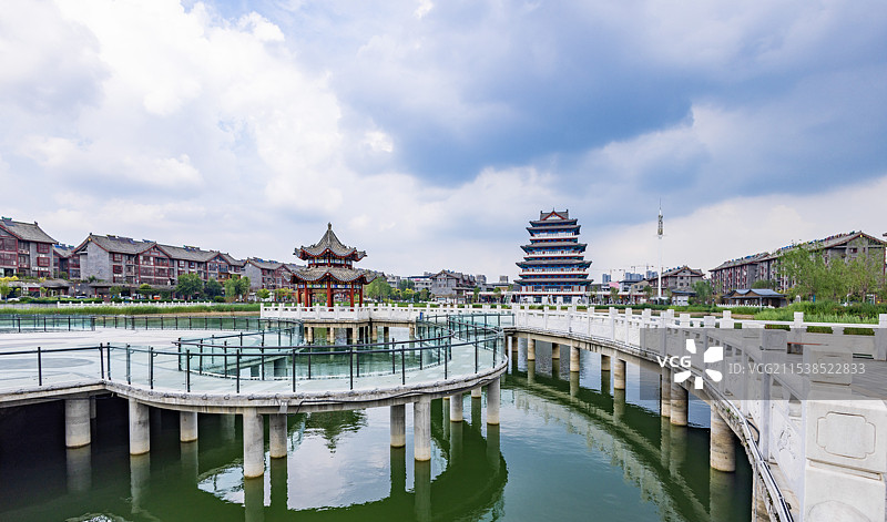 山东省聊城市阳谷县紫汇湖城市书房景观图片素材