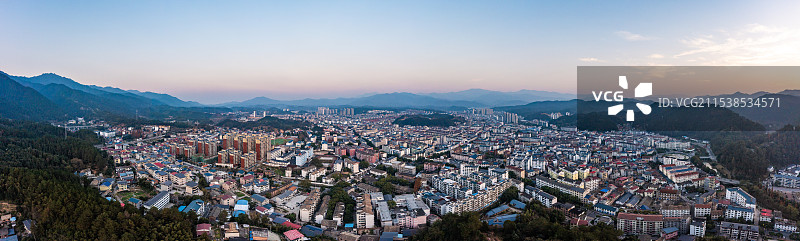 航拍湖南株洲炎陵县城景观图片素材