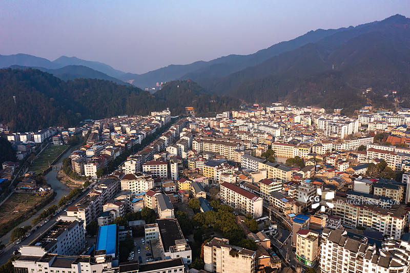 航拍湖南株洲炎陵县城景观图片素材