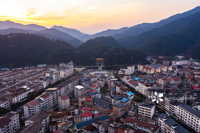 航拍湖南株洲炎陵县城景观图片素材