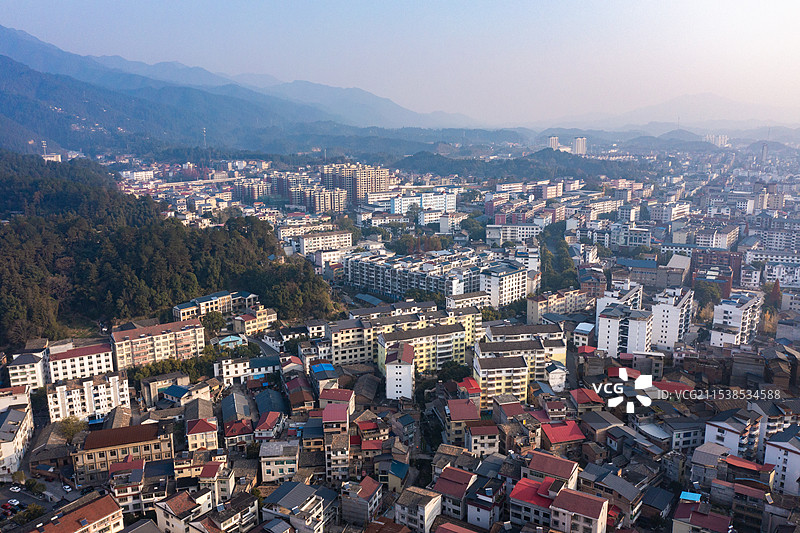 航拍湖南株洲炎陵县城景观图片素材