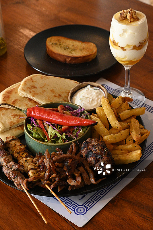 希腊菜希腊烧烤地中海菜的特写镜头图片素材