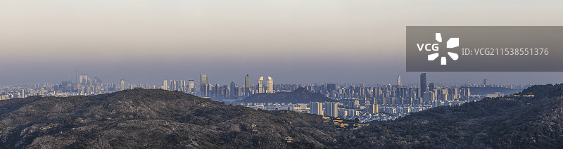 莲花峰上鸟瞰苏州全景图片素材