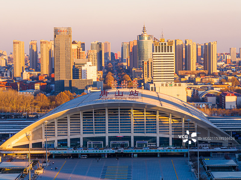 夕阳下的唐山站图片素材