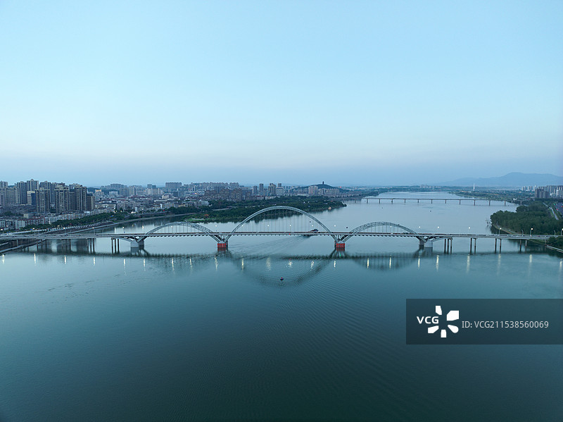 航拍吉安大桥图片素材