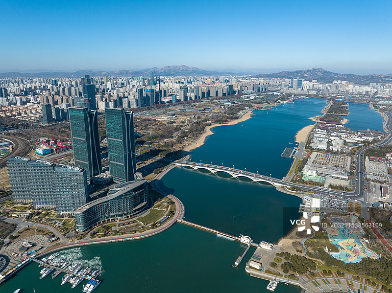 航拍日照市著名的万平口海滨旅游区图片素材