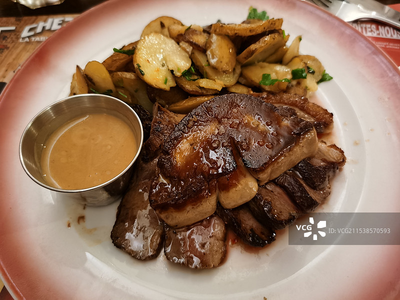 法国巴黎的法式鹅肝图片素材