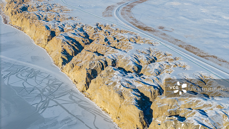 冬季新疆阿勒泰海上魔鬼城美景图片素材