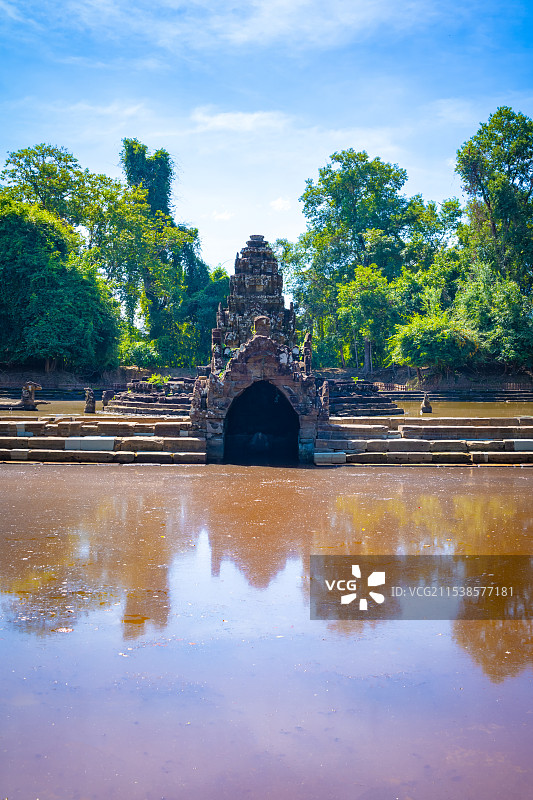 柬埔寨暹粒龙蟠水池自然风光图片素材