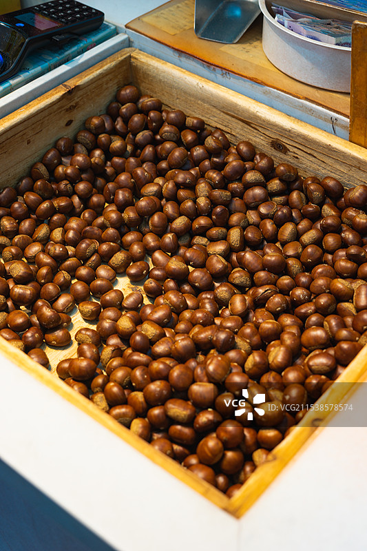 糖炒栗子图片素材