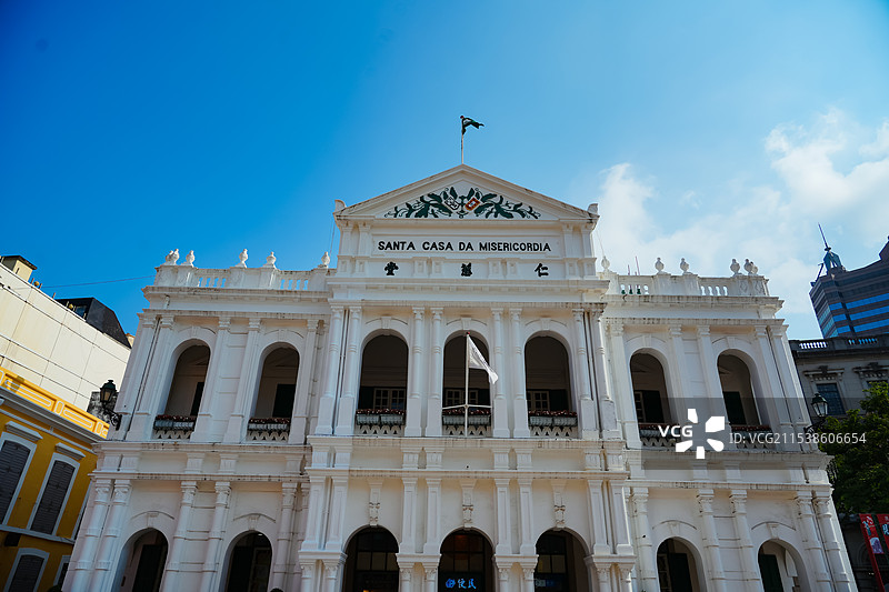 仁慈堂大楼 澳门议事亭前地广场周边的历史建筑   澳门旅游景点 澳门风光图片素材