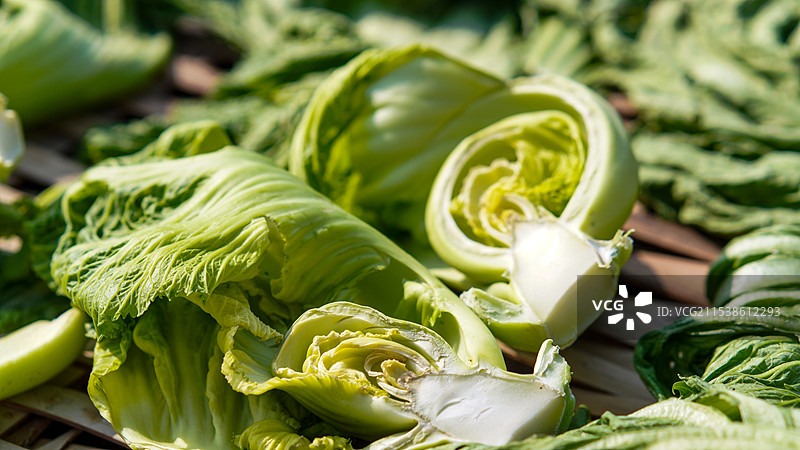 市场摊位出售蔬菜特写图片素材