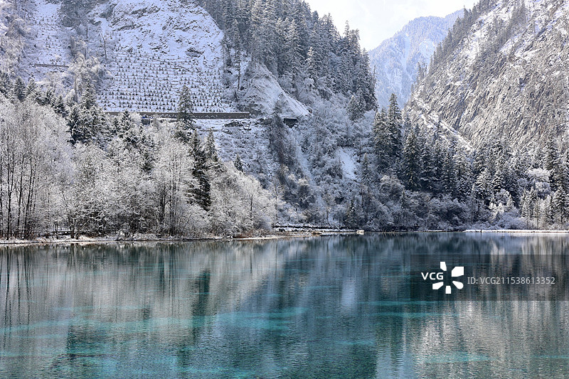 白雪群山之九寨沟图片素材