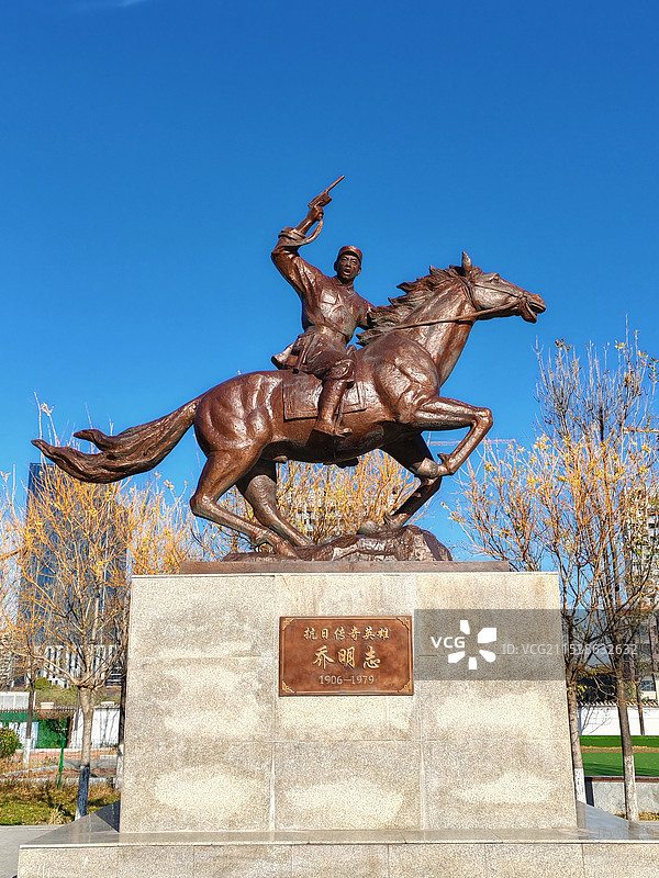 潍坊市寒亭区 寒亭体育公园 抗日英雄乔明志雕塑图片素材