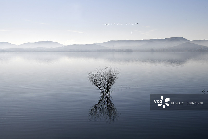 山东济宁曲阜市尼山水库风光图片素材