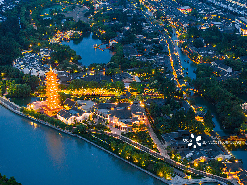航拍江南水乡古镇乌镇景区夜景图片素材