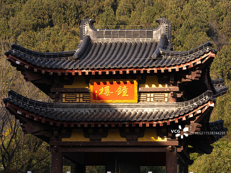 黄昏与钟楼（大洞山茱萸寺）图片素材