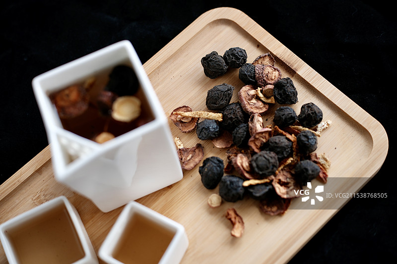 中药养生茶乌梅汤乌梅黑枣山药陈皮甘草图片素材