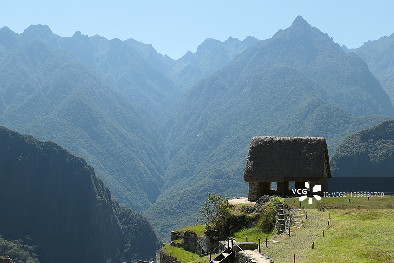 秘鲁马丘比丘深山草房子图片素材