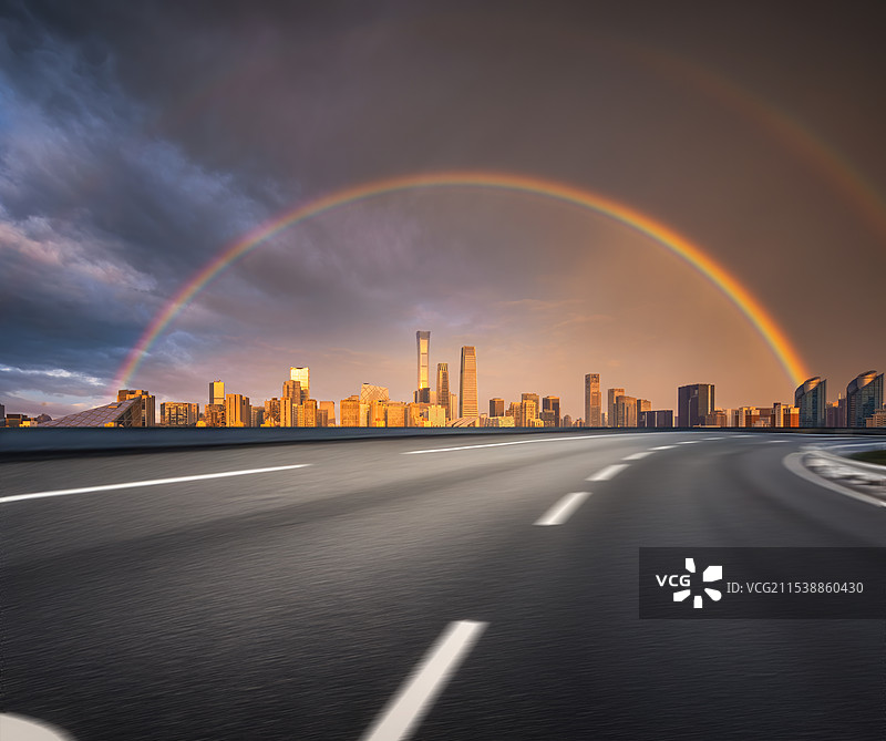 彩虹下的北京国贸CBD，北京国贸CBD地标建筑，城市风光，大数据互联网概念背景，物联网图片素材