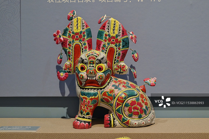 凤翔泥塑座虎图片素材