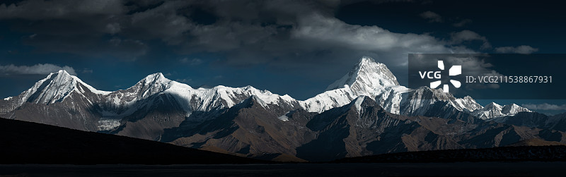 贡嘎神山图片素材
