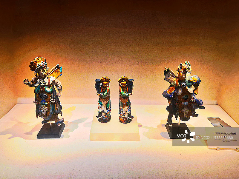 清朝-石湾窑戏曲人物陶图片素材