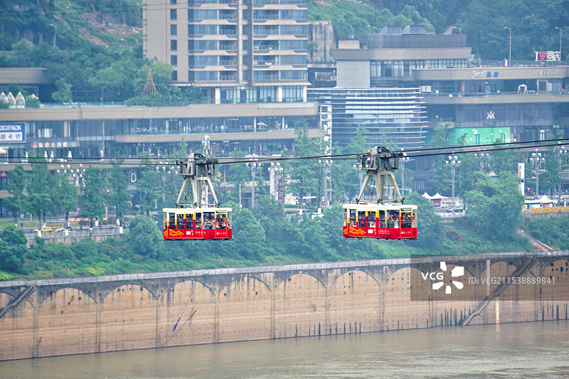 重庆长江索道两两交汇图片素材