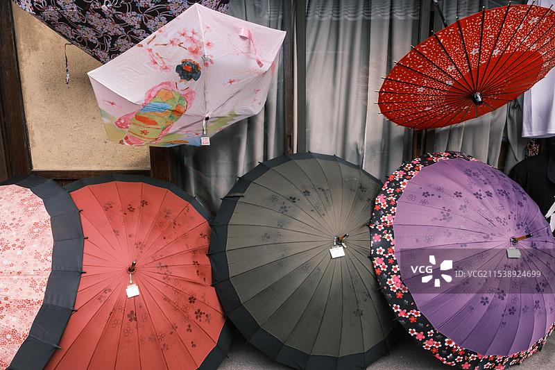 京都先斗町居酒屋门口的陈设图片素材