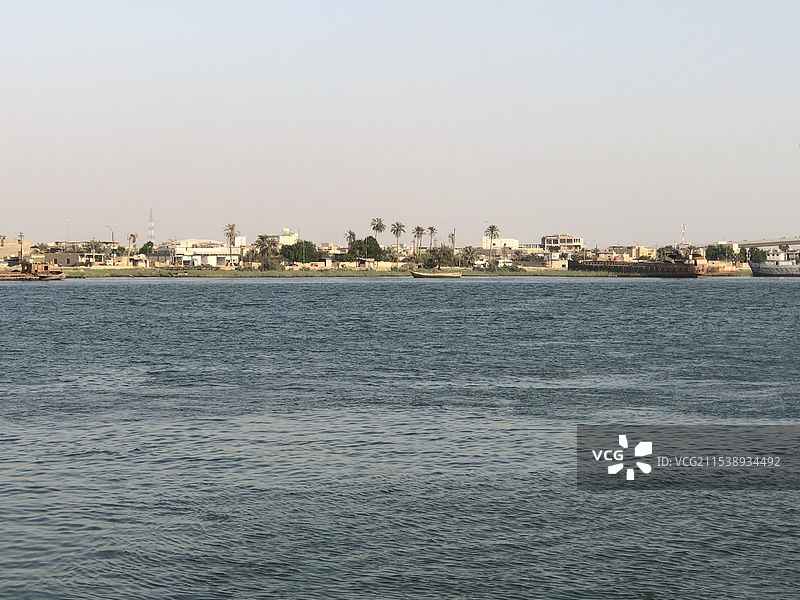 伊拉克南部城市巴士拉的阿拉伯河（底格里斯河和幼发拉底河汇合处）图片素材