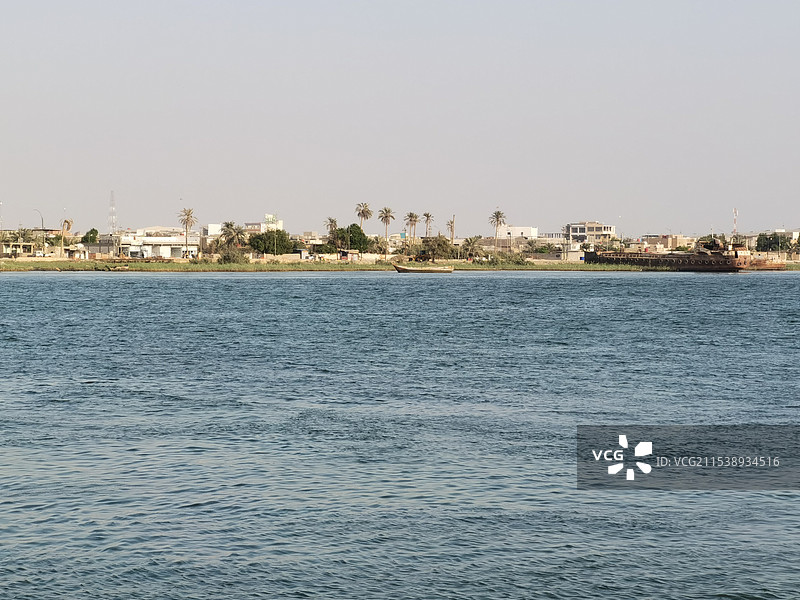 伊拉克南部城市巴士拉的阿拉伯河（底格里斯河和幼发拉底河汇合处）图片素材