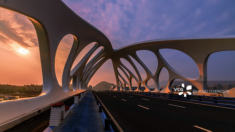 青岛西海岸贝壳桥图片素材