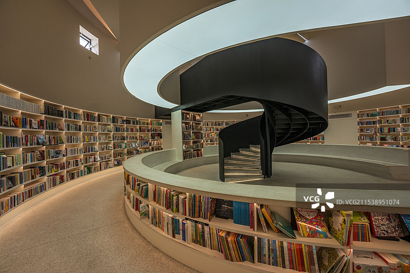 江门开平塘口镇先锋天下粮仓书店内景图片素材