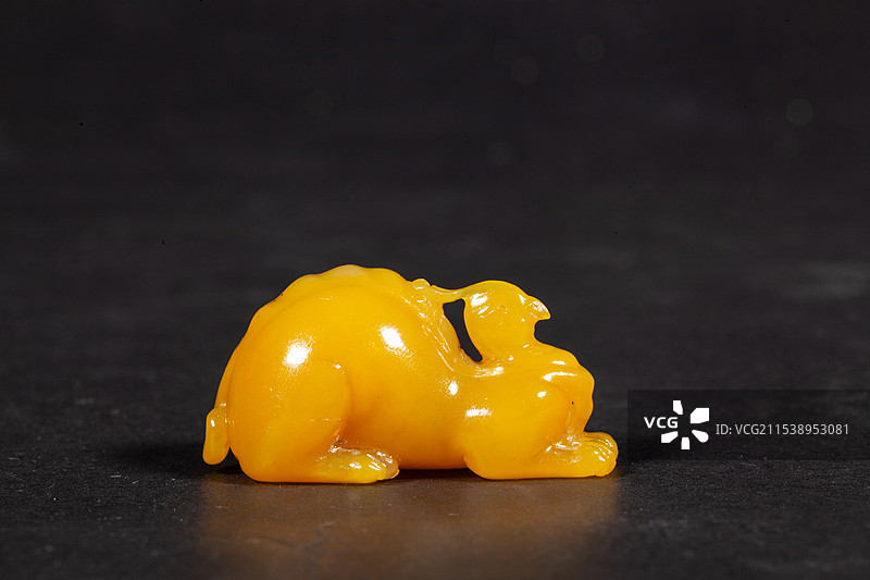 黄龙玉玄鸟摆件手把件图片素材