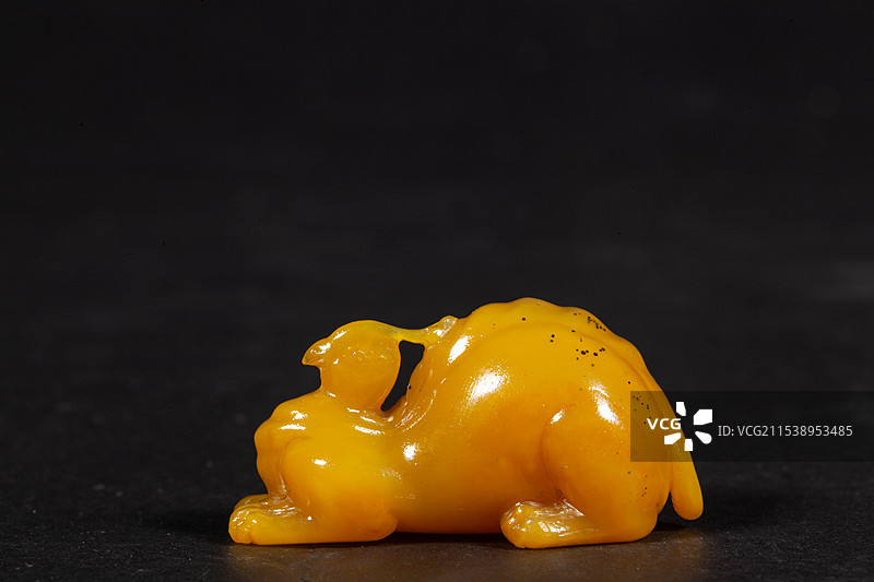 黄龙玉玄鸟摆件手把件图片素材