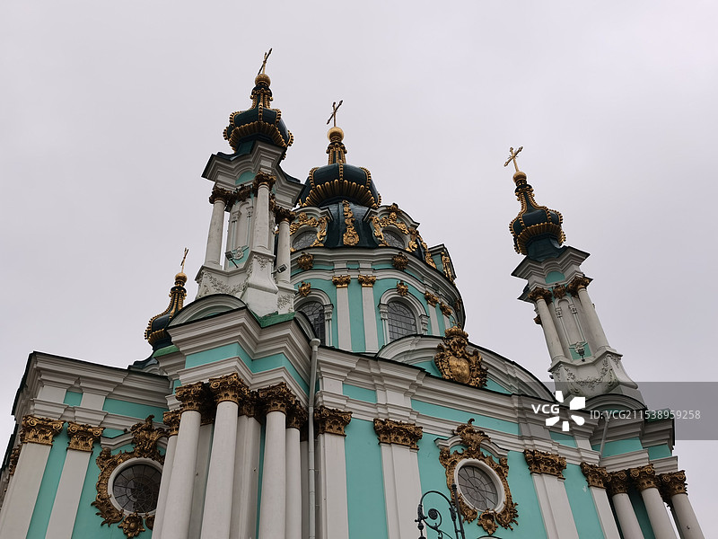 乌克兰基辅市2021年12月俄乌战争开战前2个月的街景图片素材