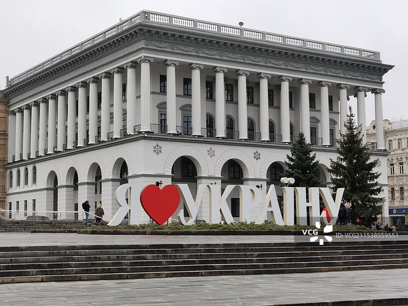 乌克兰基辅市2021年12月俄乌战争开战前2个月的街景图片素材