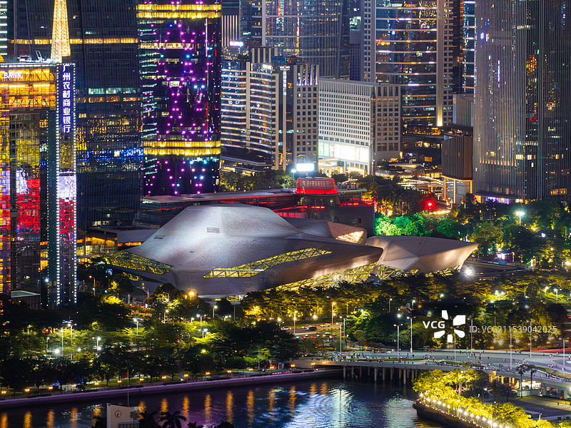 珠江新城广州大剧院歌剧院夜景航拍视角图片素材