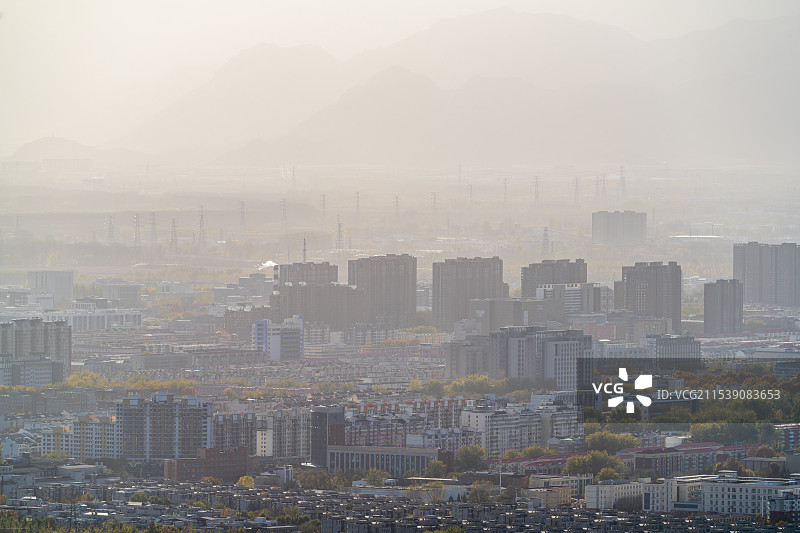 雾霾下的北京居民楼图片素材