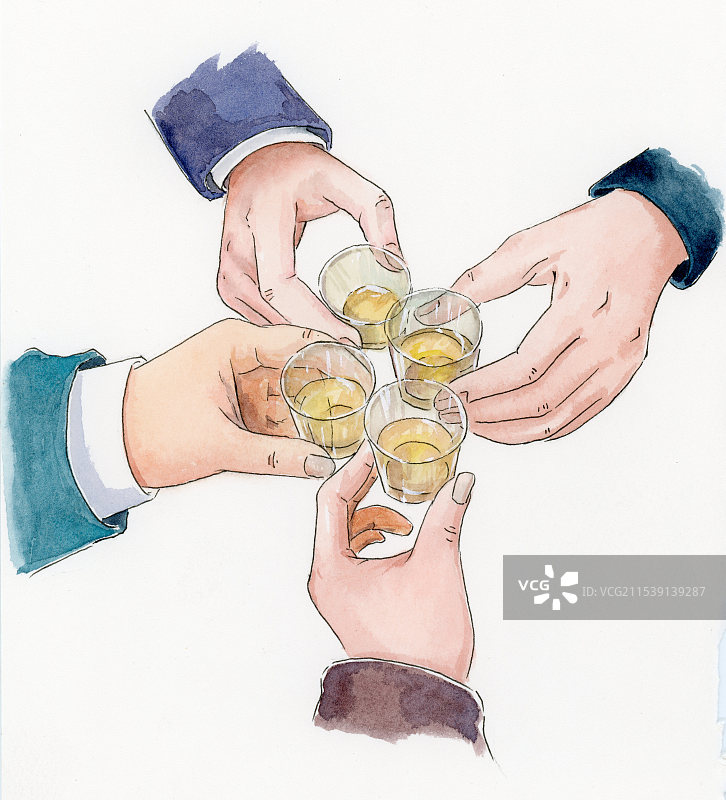 白色背景下手持酒杯的特写镜头图片素材