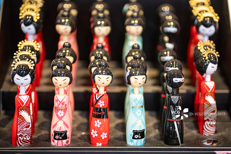 日本和服美少女工艺品图片素材