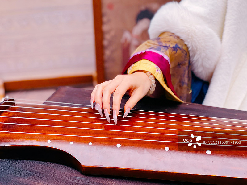 弹奏图片素材