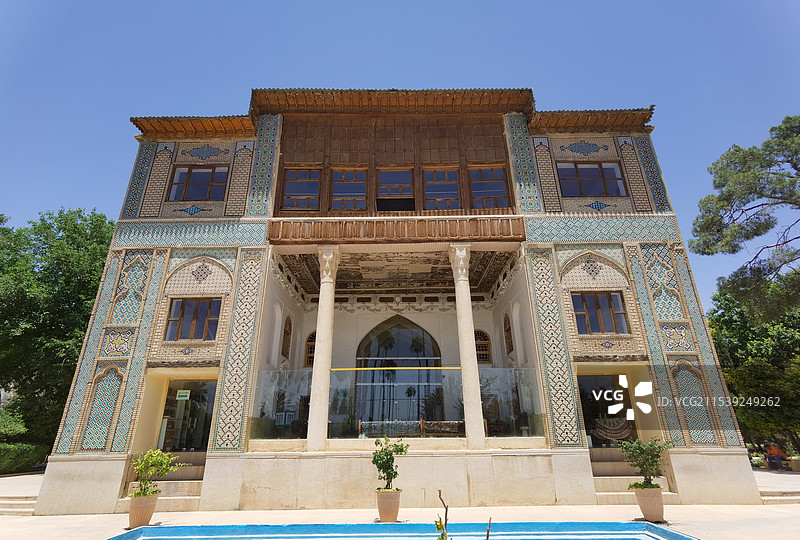 伊朗法尔斯省设拉子市城市建筑街道风景图片素材