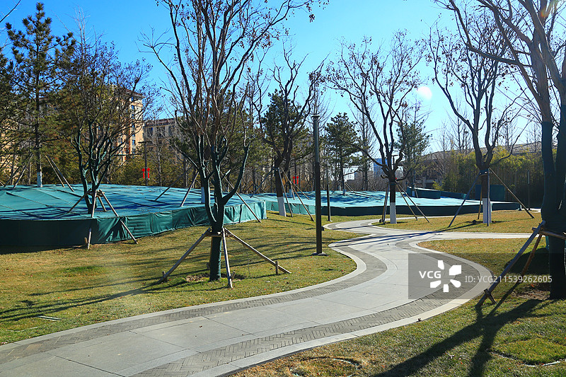 小桥流水凉亭台，雕梁画柱古建排气势恢宏多酒店，湖光山色鸟鸭来雄安国际酒店图片素材