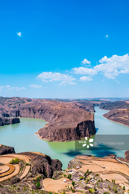 中国内蒙古呼和浩特清水河县老牛湾黄河大峡谷风光航拍图片素材