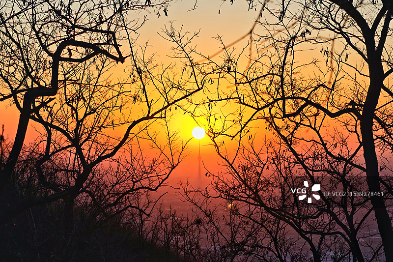 电视台悬日图片素材