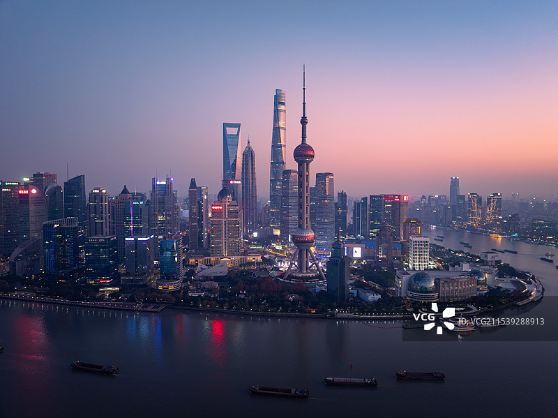 上海陆家嘴摩天大楼金融中心航拍图片素材