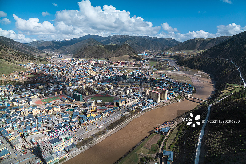 西藏昌都市类乌齐县城城市建筑紫曲航拍风光图片素材