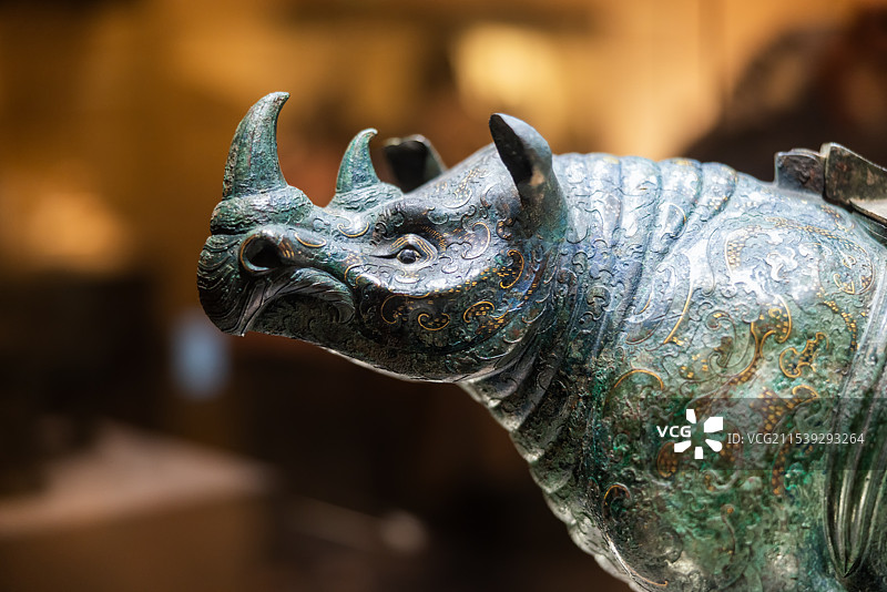 错金银云纹青铜犀尊图片素材